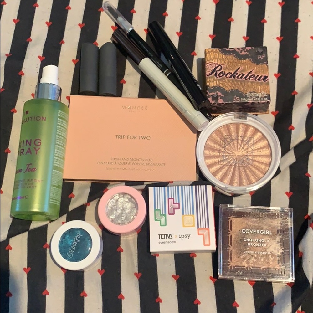 Makeup bundle!
